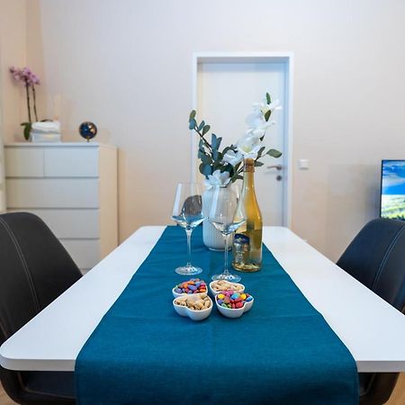 Charming Apartment Near Prater Vienna Exterior photo